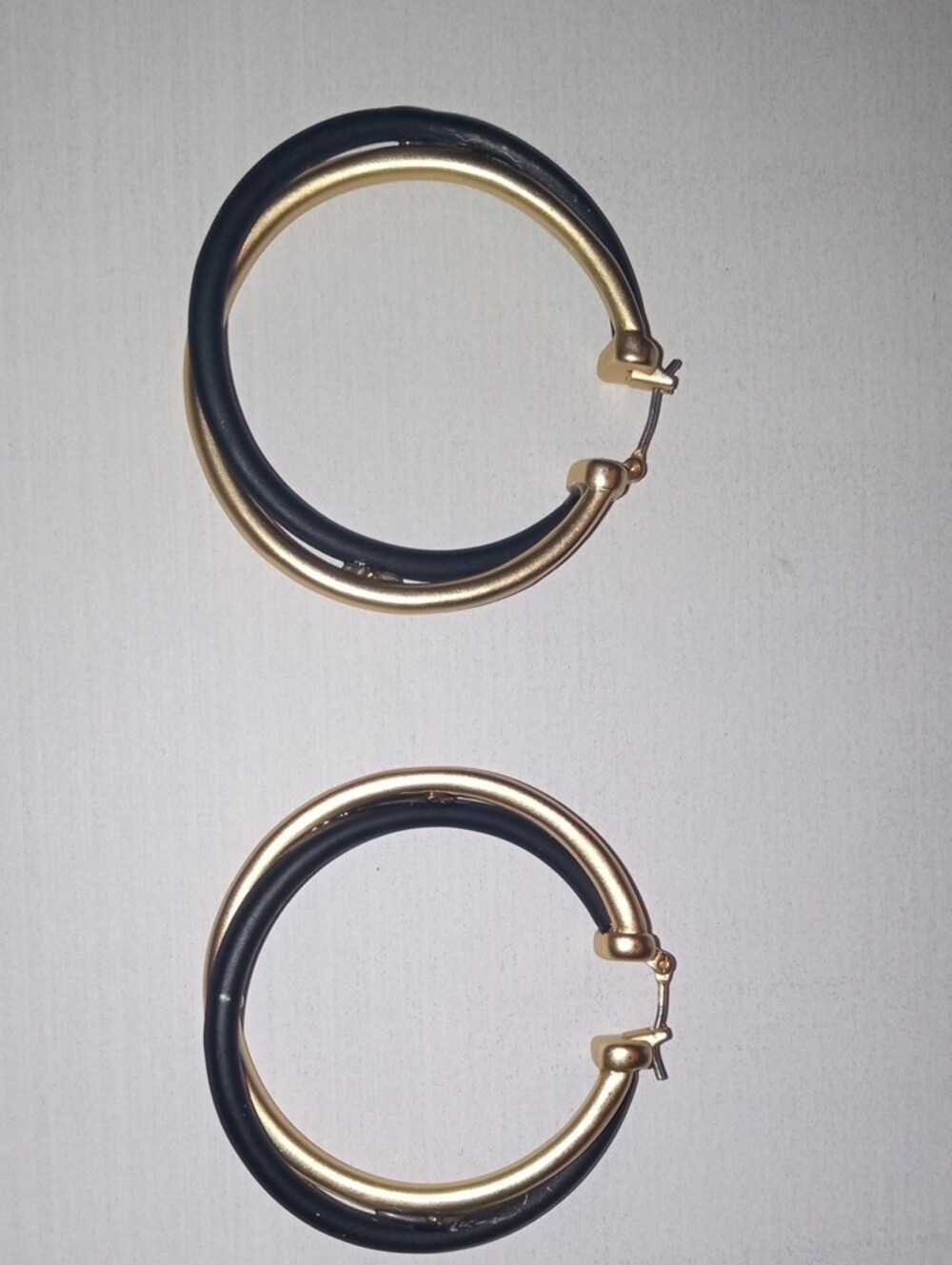 Gold and Black Link Necklace with Matching Hoop Earrings - Picture 2 of 7